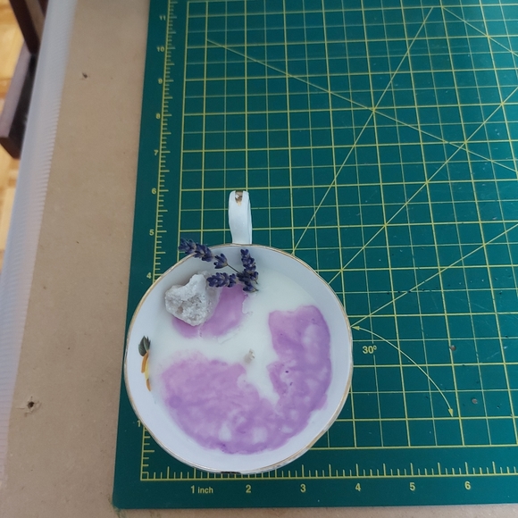 Lavender candle - Picture 10 of 10